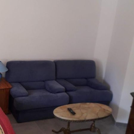 Confortable En Hyper Centre Parking Gratuit Dans La Rue Acces Avec Boite A Clee Appartement Castres  Buitenkant foto