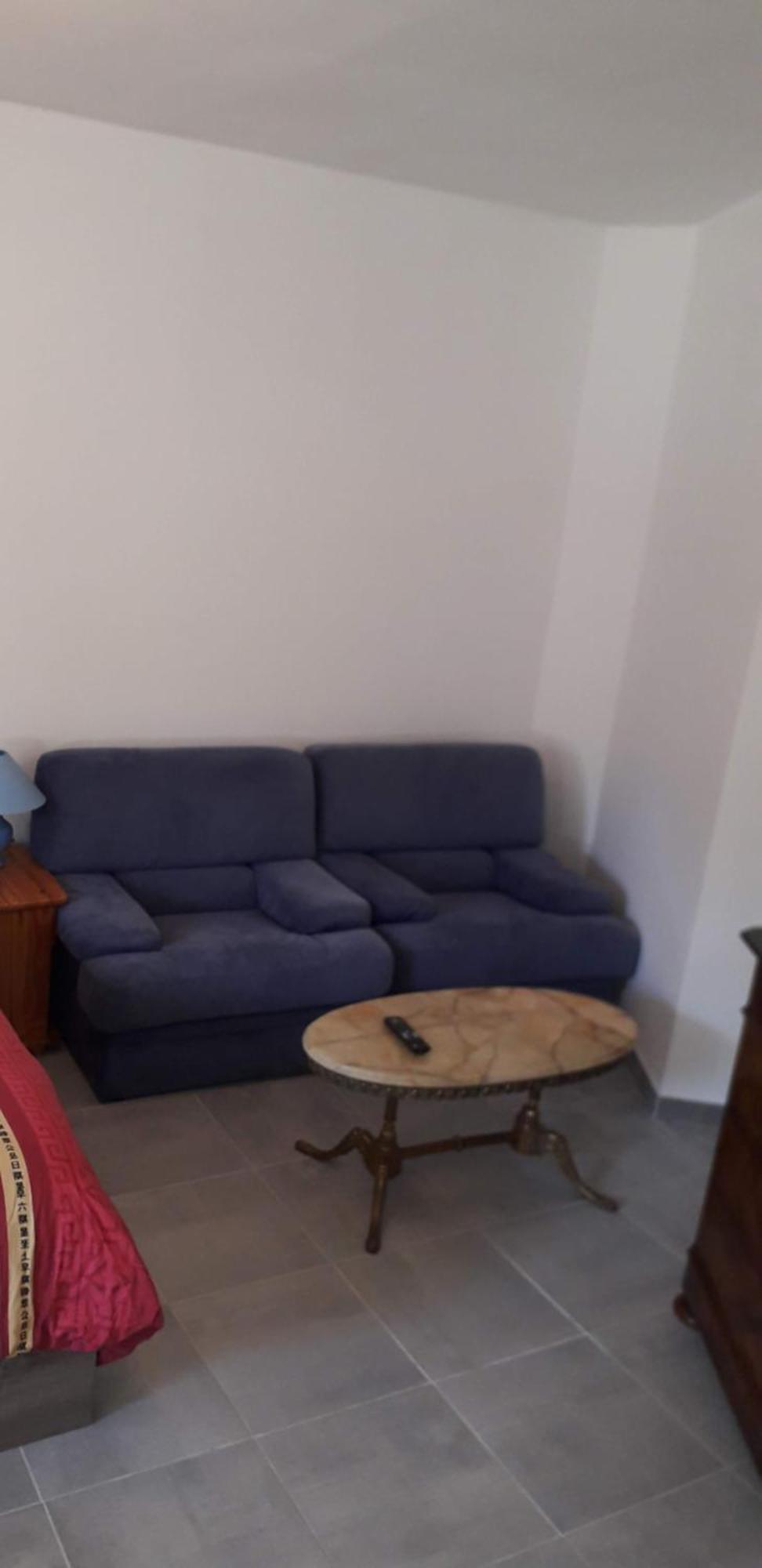 Confortable En Hyper Centre Parking Gratuit Dans La Rue Acces Avec Boite A Clee Appartement Castres  Buitenkant foto